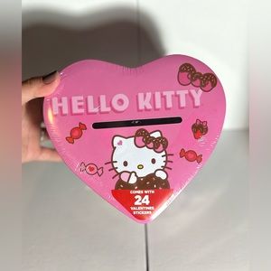 Hello Kitty Valentine’s Day tin